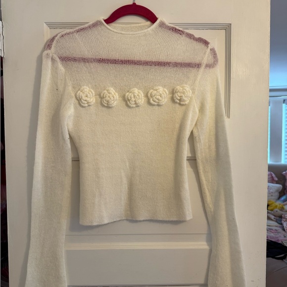 Commense flower knit top- Size S - Picture 4 of 4
